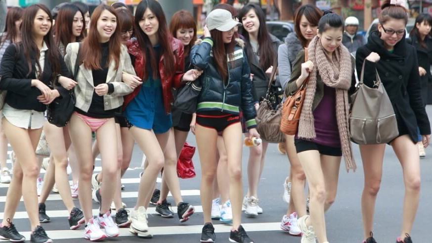 Asian Teen Shows Off Her Panties - Redtube Fr